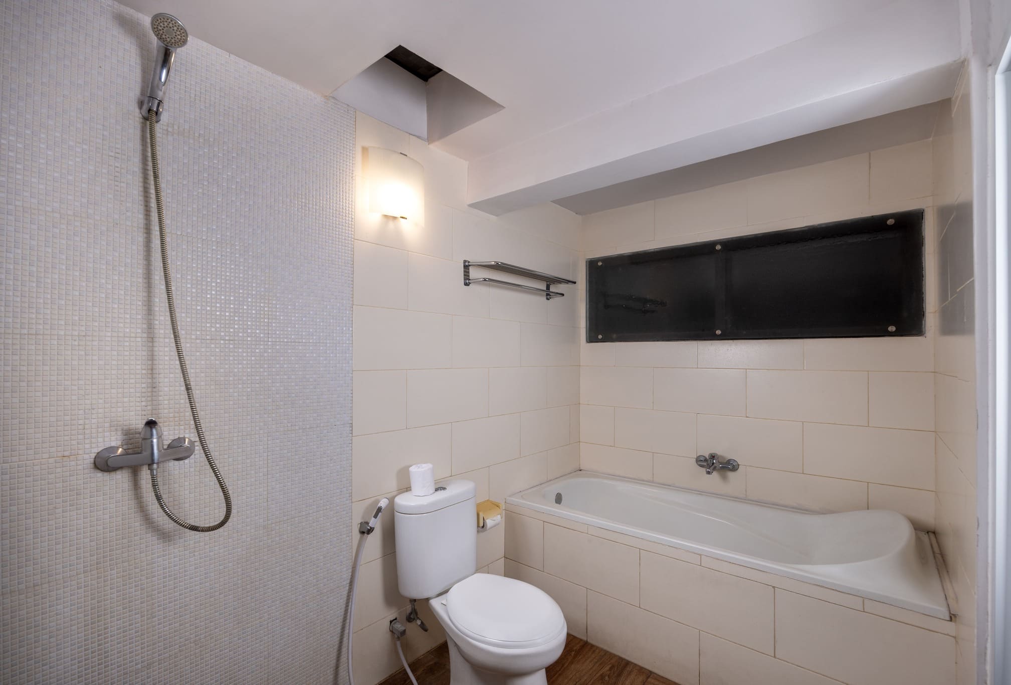 LKP56713-Edit toilet deluxe